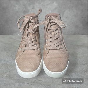 KOOLABURRA by UGG Kayleigh High Top Sneakers US 8.5 Boots taupe